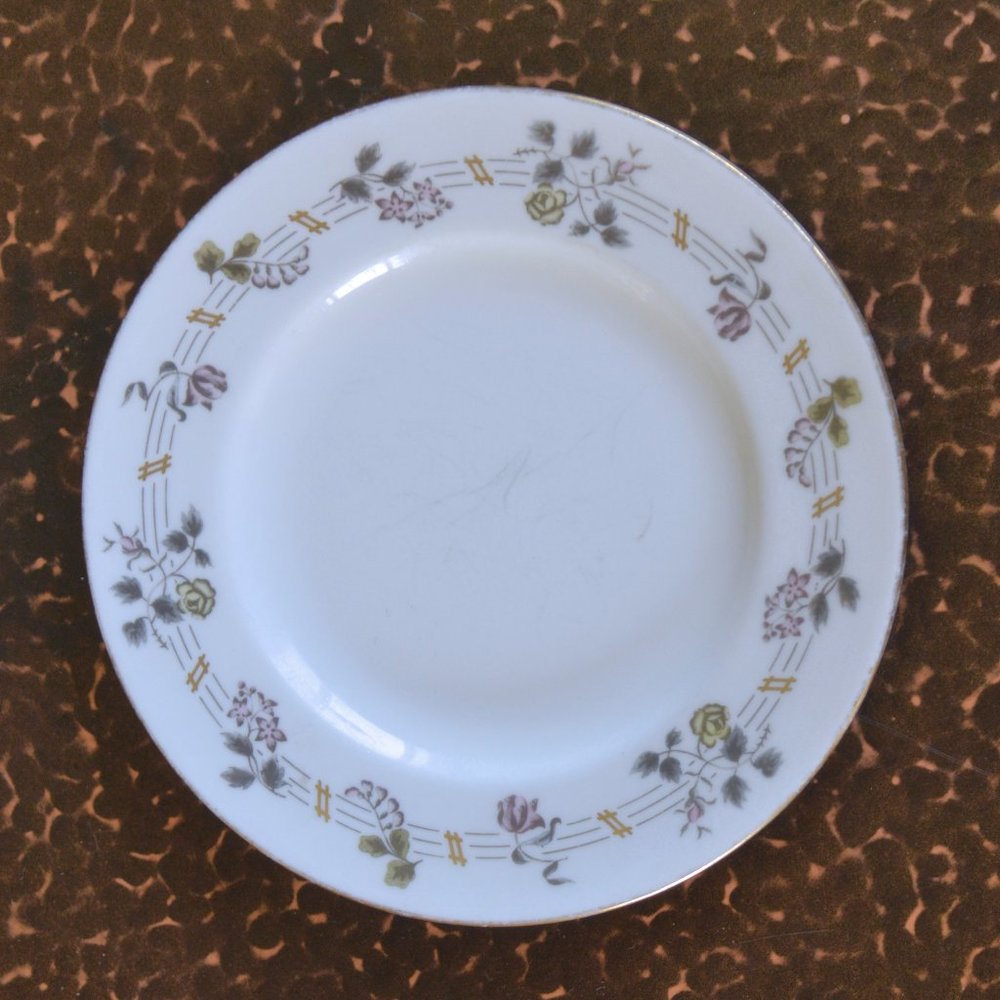 4/$20 Vintage Minton Bone China Minstrel S-731 Bread and Butter Plate
